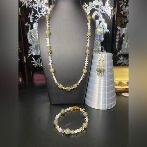 Handmade moonstone chip w/ green labradorite necklace bracelet and earring set